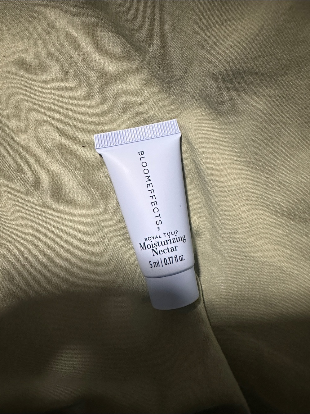 4/$15 BloomEffects royal tulip moisturizing nectar
